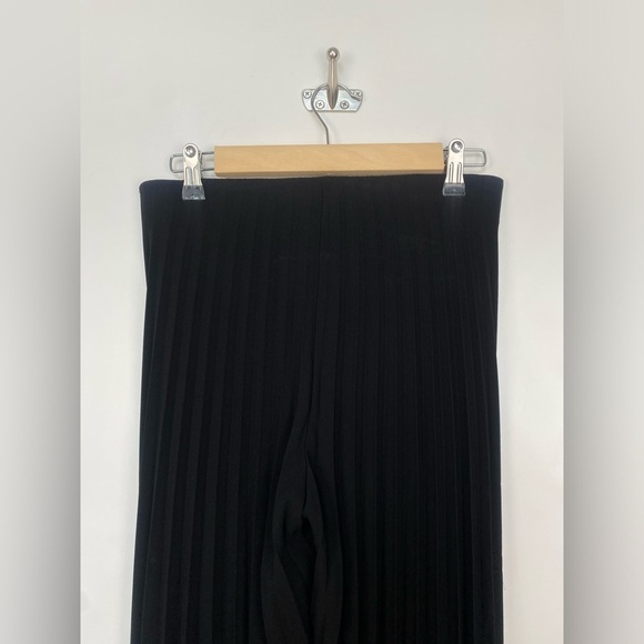 Zara Women Finely pleated palazzo trousers 9479/277/800 Medium Black - Picture 6 of 9